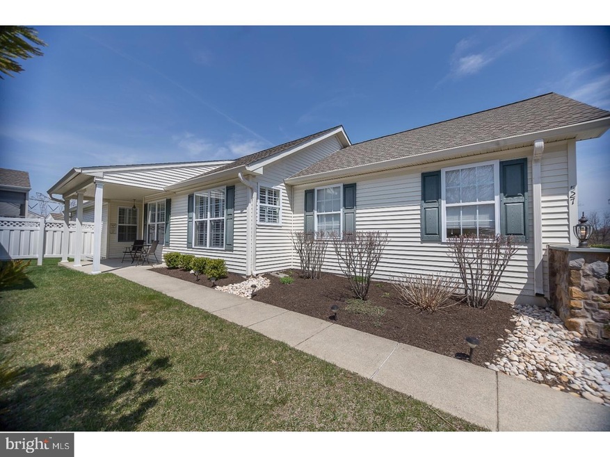 527 Fox Den Ct unit 185, Glen Mills, PA 19342 - photo 1