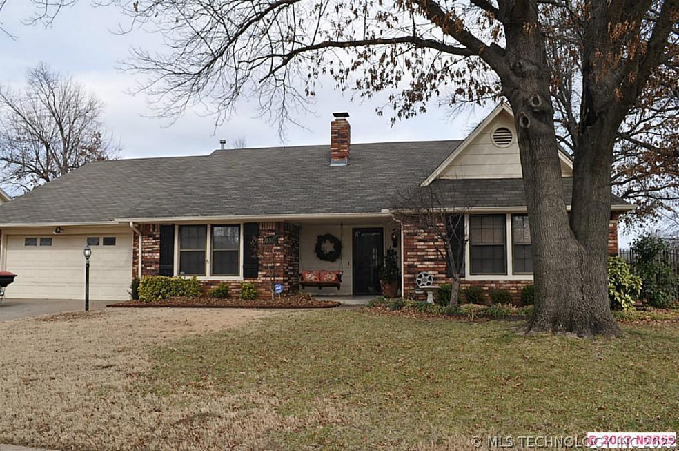 Wonderful full brick home with 4 bedrooms & 3 full