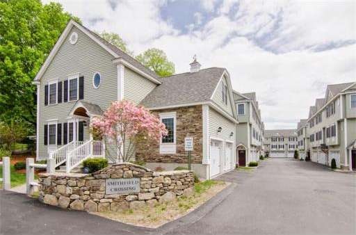 110 Smith St unit 4, Lowell, MA 01851 - photo 1