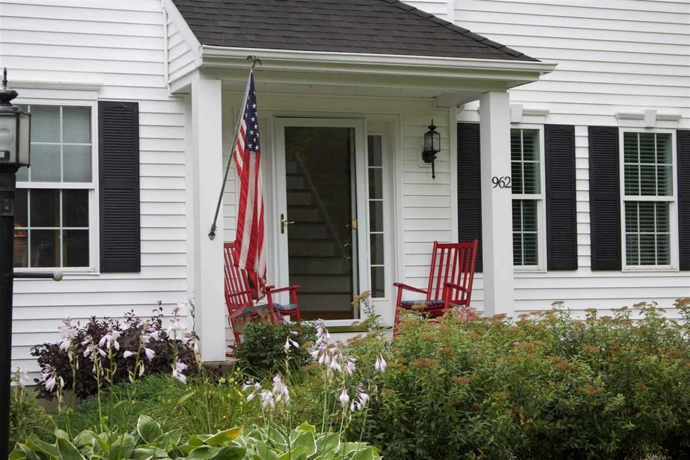 962 Mac Arthur Dr, Ballston Spa, NY 12020 - photo 1