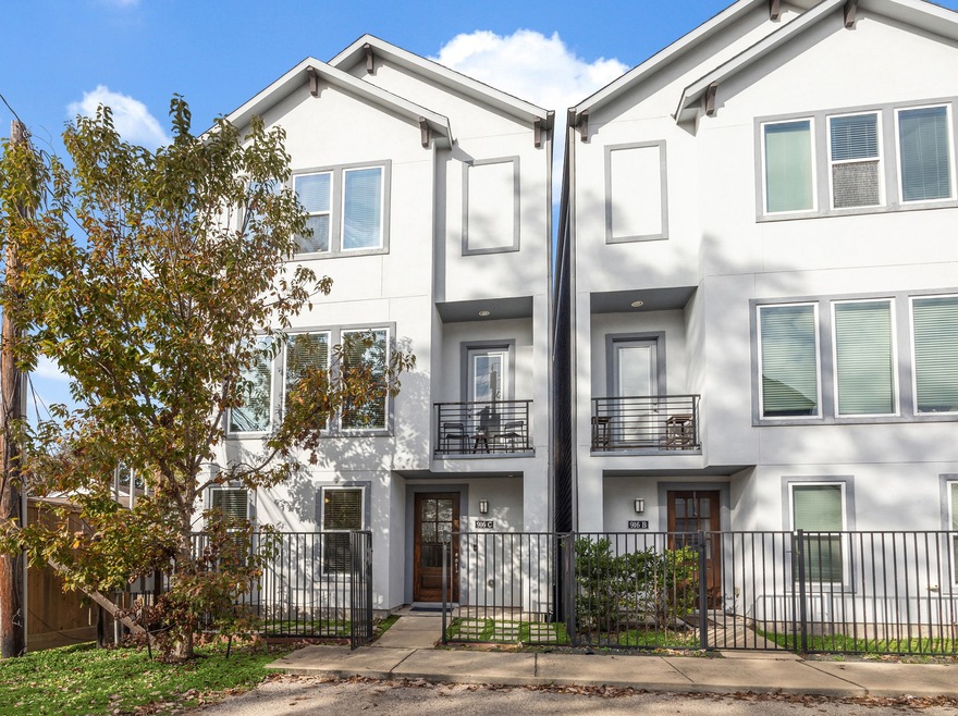 Welcome to your oasis in Oak Forest!