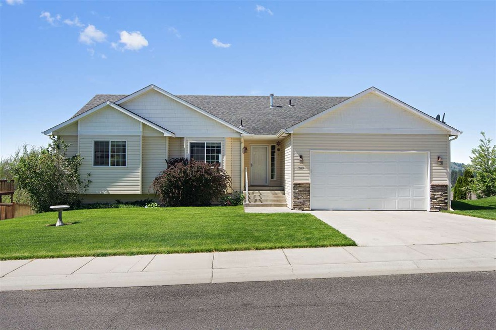 1109 N Olson Hill Ct, Medical Lake, WA 99022 - photo 1