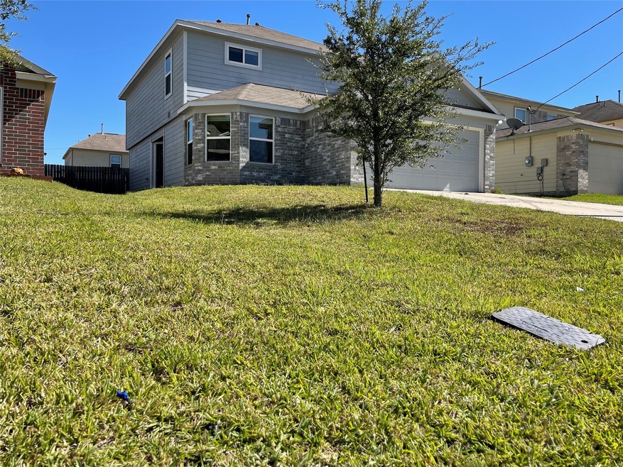 16739 N Blue Jay Dr, Conroe, TX 77385 - photo 1