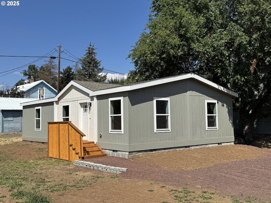 For Sale $299,900 • Co-Listing Agent