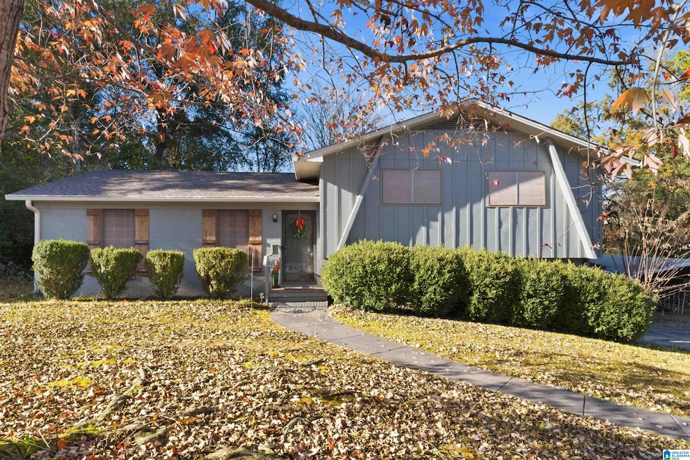 552 Overhill Rd, Pelham, AL 35124 - photo 1