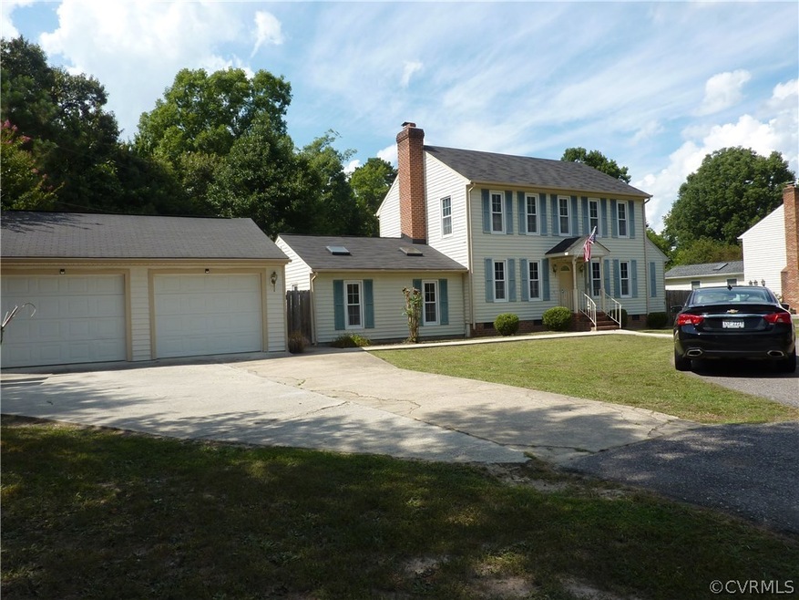 10900 Beaver Castle Rd, Hopewell, VA 23860 - photo 1