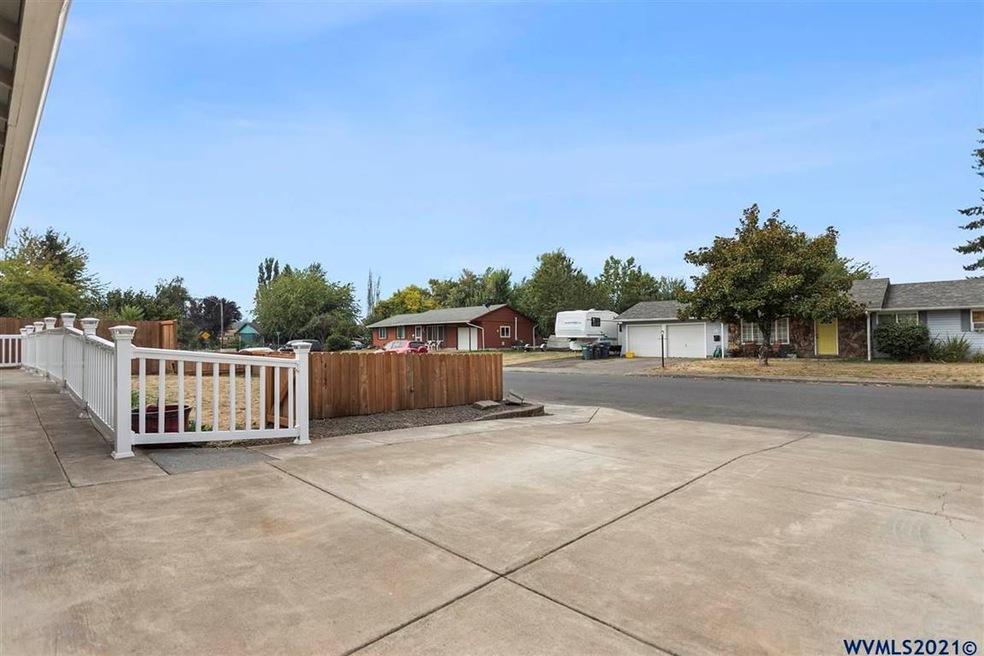 1125 S 4th St, Independence, OR 97351 - photo 1