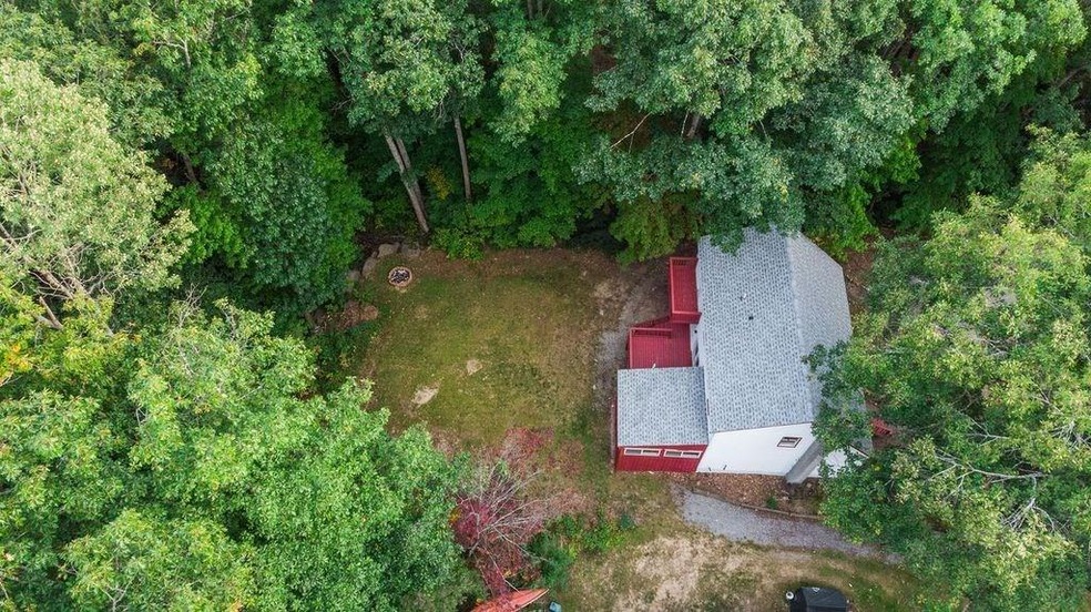 16 Hemlock St, Hillsborough, NH 03244 - photo 1