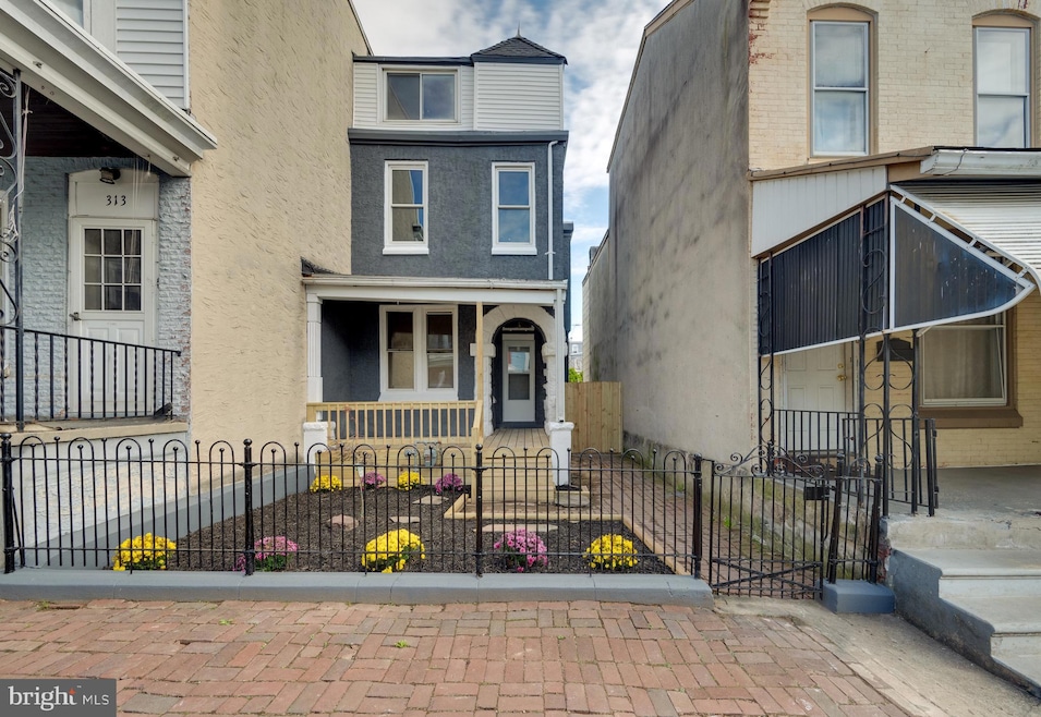 315 S 17 1 2 St, Reading, PA 19602 - photo 1