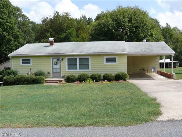 2104 Lamar Dr, Asheboro, NC 27203 - photo 1