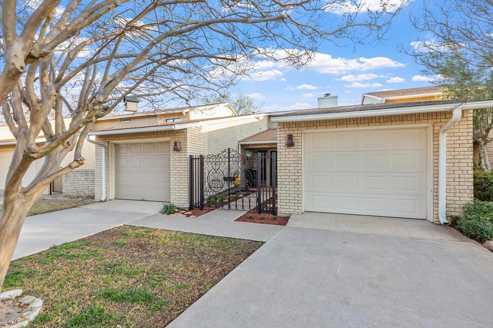 461 Summit Cir, Fredericksburg, TX 78624 - photo 1