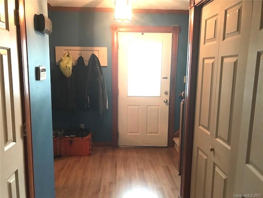 423 Windsor Ln, Statesville, NC 28677 - photo 1