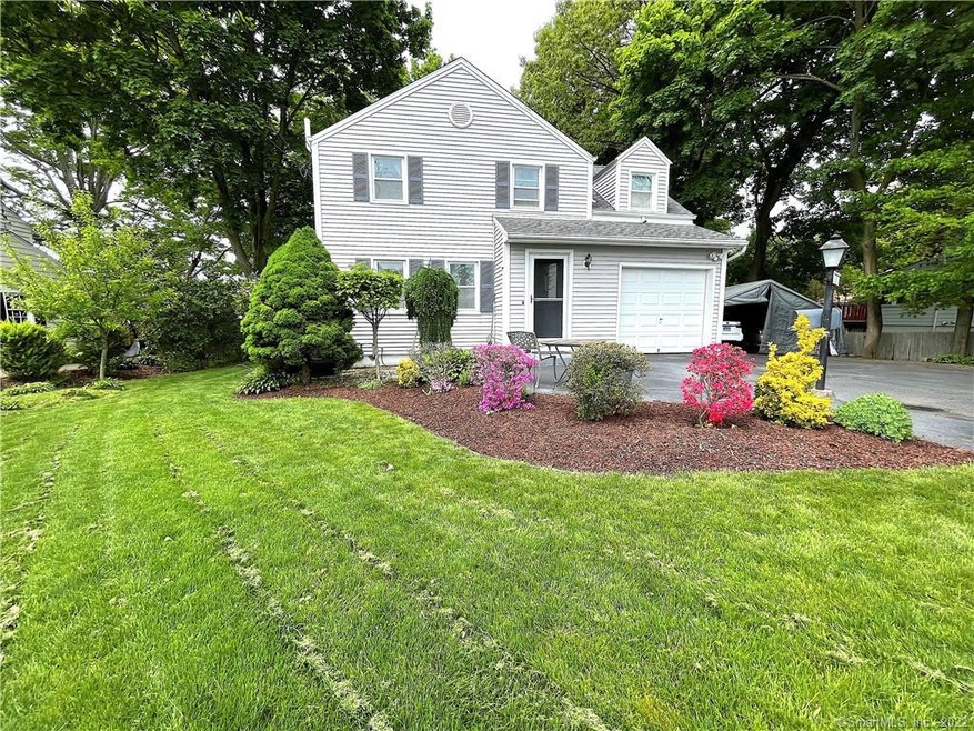 5011 Main St, Trumbull, CT 06611 - photo 1