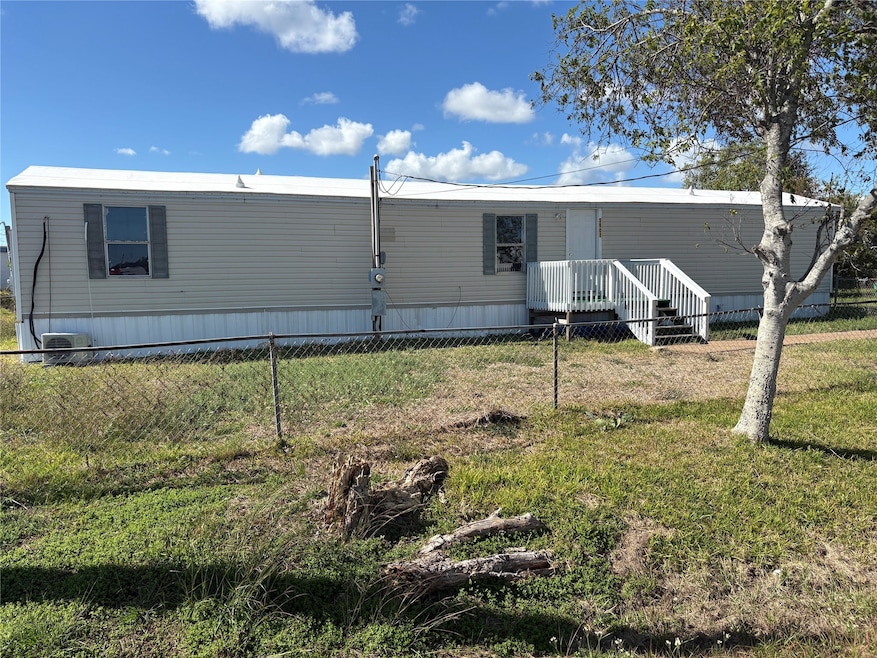 2501 McDonald Rd, Oyster Creek, TX 77541 - photo 1