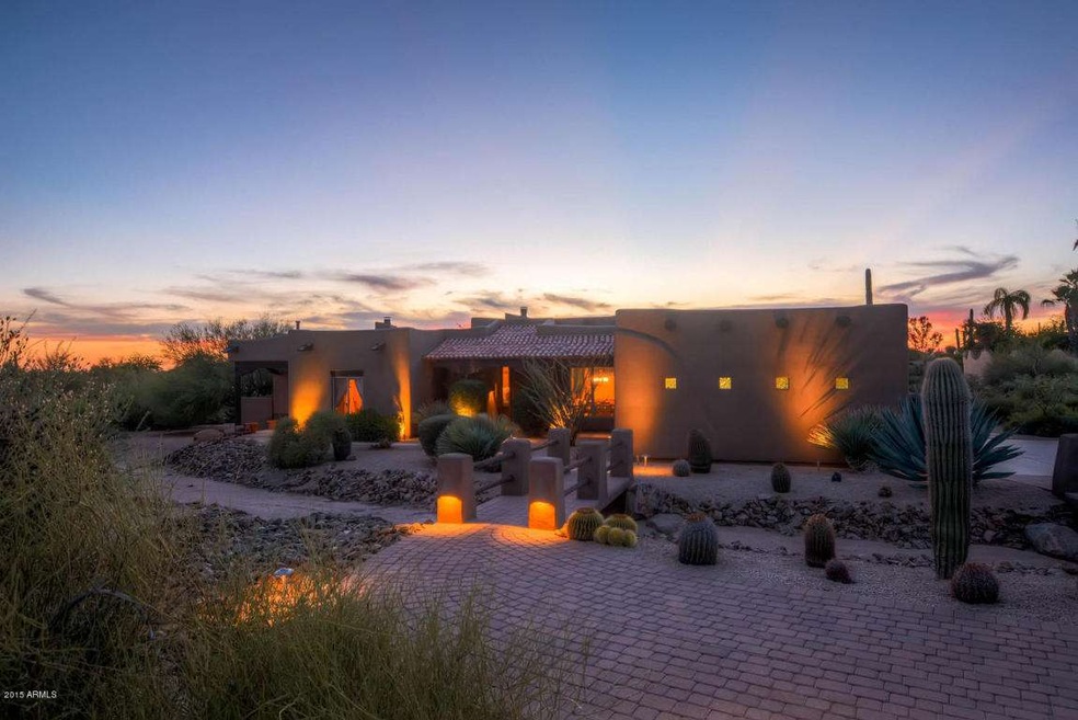 36342 N Wild Flower Rd-large-002-5-Exter