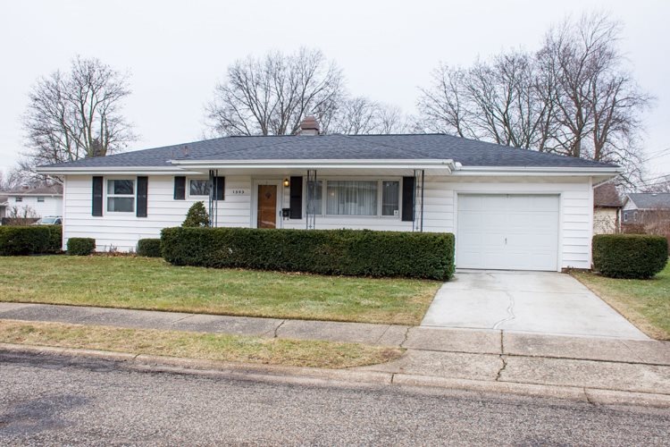 Front view of home.