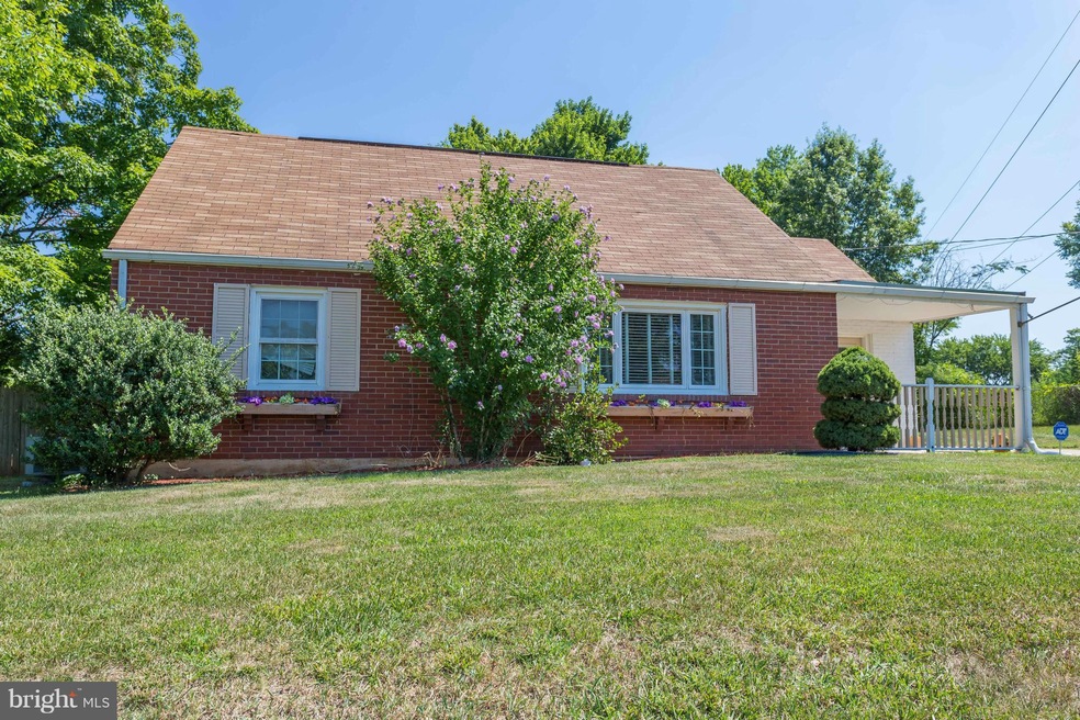 148 Polk Dr, Manassas Park, VA 20111 - photo 1