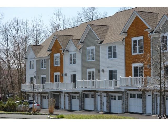 12 Willard Rd unit 13, Norwalk, CT 06851 - photo 1