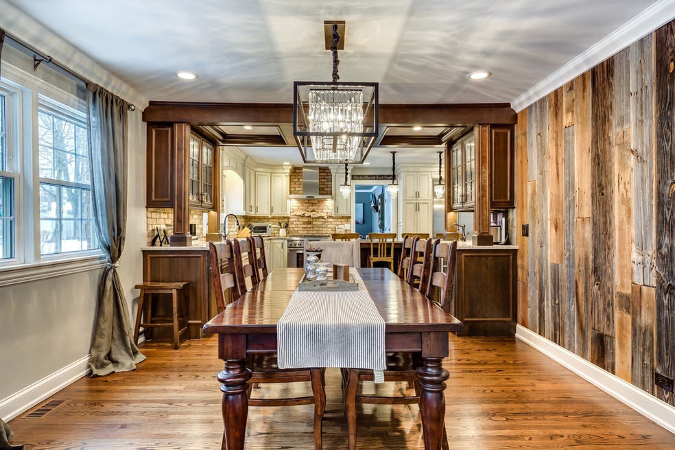 891 S Bryan St, Elmhurst, IL 60126 - photo 1