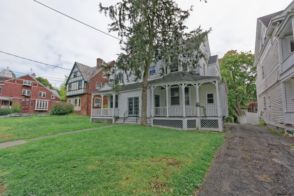 118 S Lake Ave, Albany, NY 12208 - photo 1