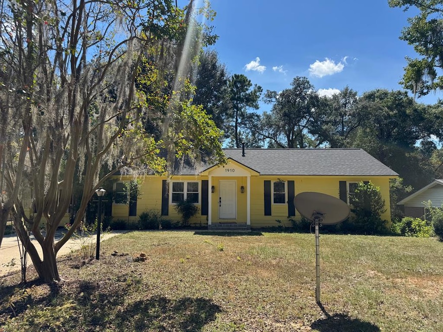 1910 Avalon Ave, Albany, GA 31707 - photo 1