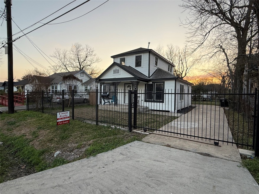 4103 Delhi St, Houston, TX 77022 - photo 1