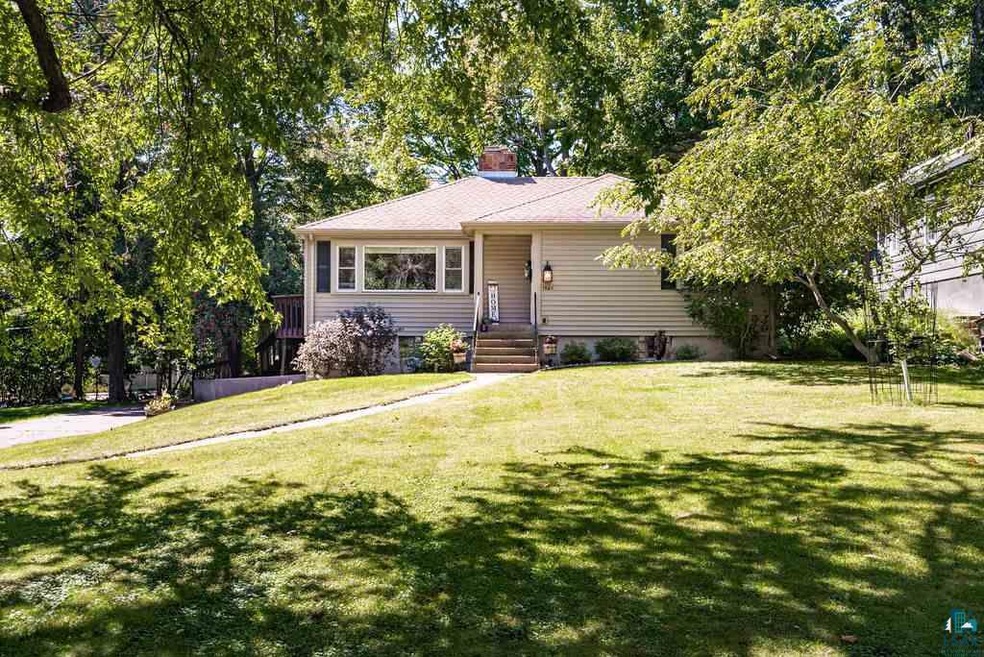 1921 Hartley Rd, Duluth, MN 55803 - photo 1