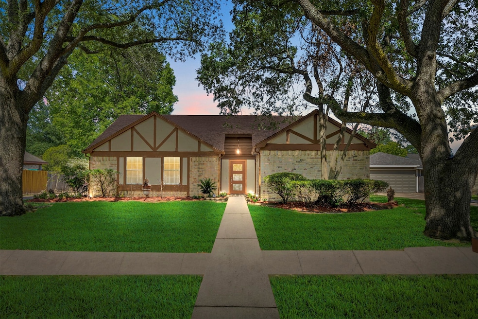 8134 Silent Cedars Dr, Houston, TX 77095 - photo 1