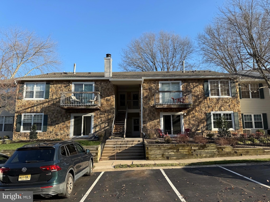 33 Cypress Ct, Lawrence Township, NJ 08648 - photo 1