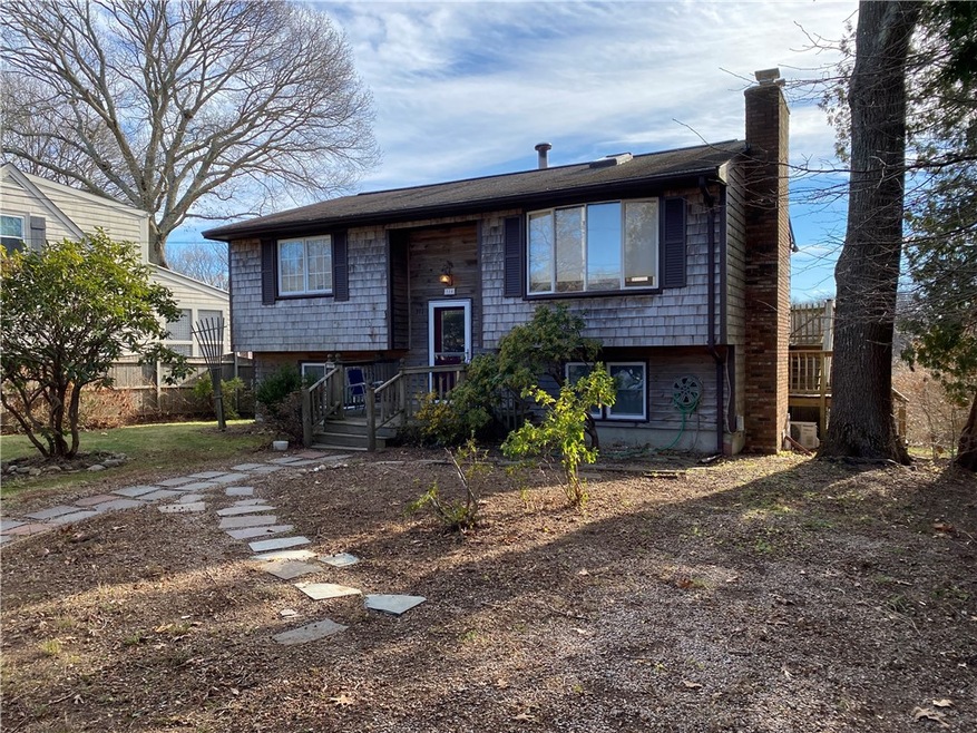 114 Pettaquamscutt Lake Rd, Saunderstown, RI 02874 - photo 1