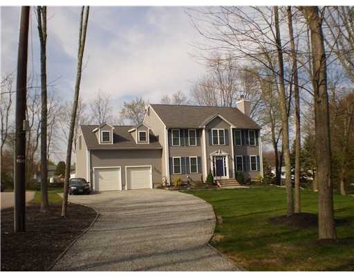 356 E Greenwich Ave, West Warwick, RI 02893 - photo 1