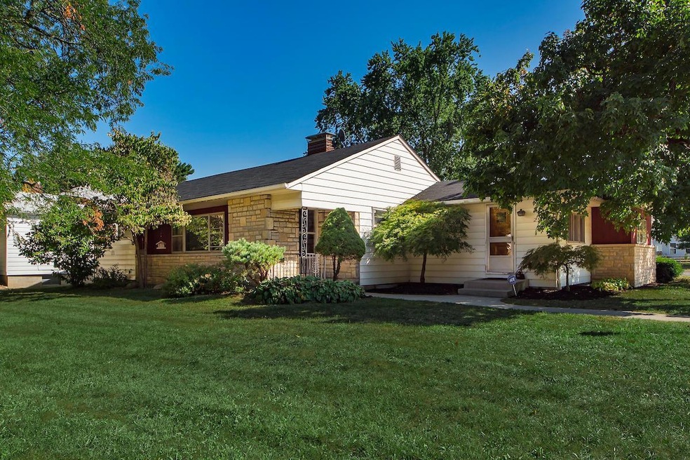 2975 Minerva Lake