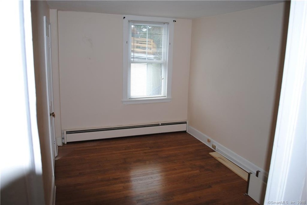 20 Elm St unit 2nd Floor, Stonington, CT 06378 - photo 1
