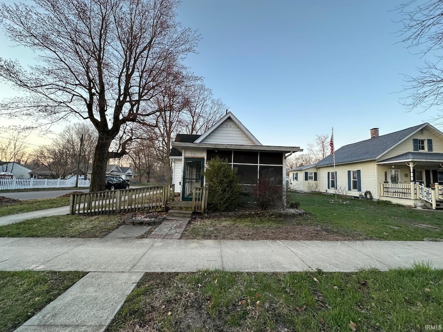 701 W Garro St, Plymouth, IN 46563 - photo 1