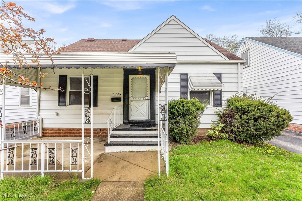 21009 Watson Rd, Maple Heights, OH 44137 - photo 1