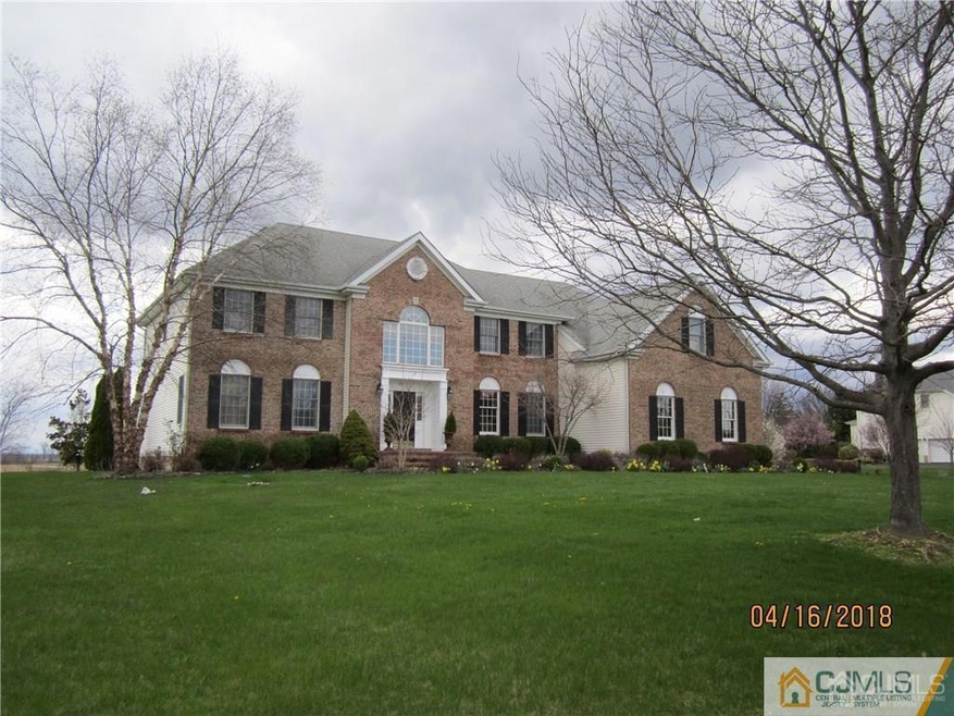 4 Applegate Ct, Cranbury, NJ 08512 - photo 1