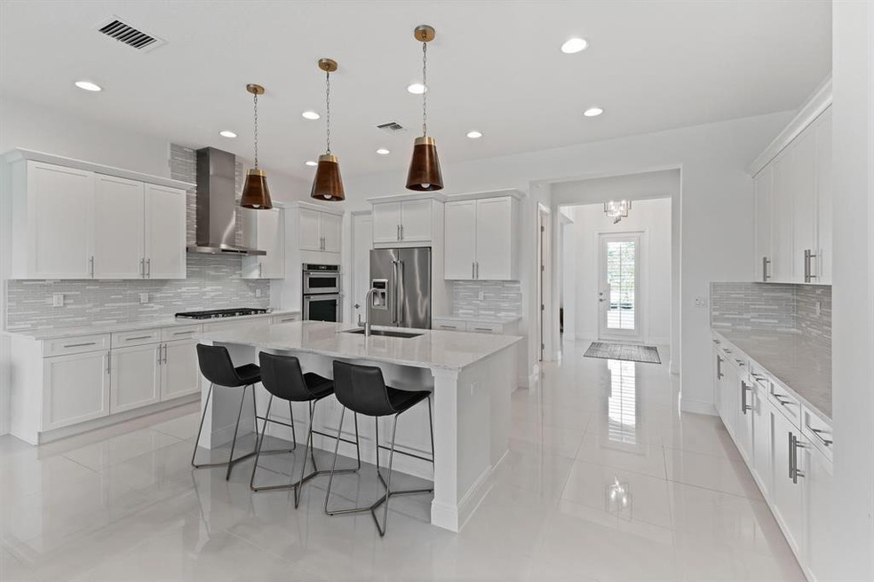10523 Starling Way
