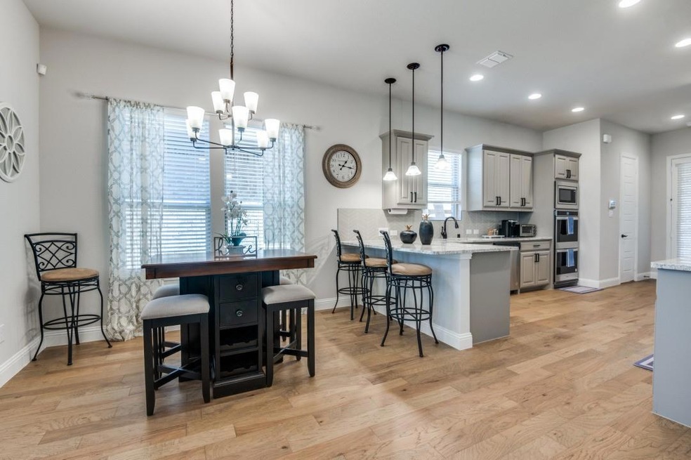 7604 Regal Ln, North Richland Hills, TX 76180 - photo 1