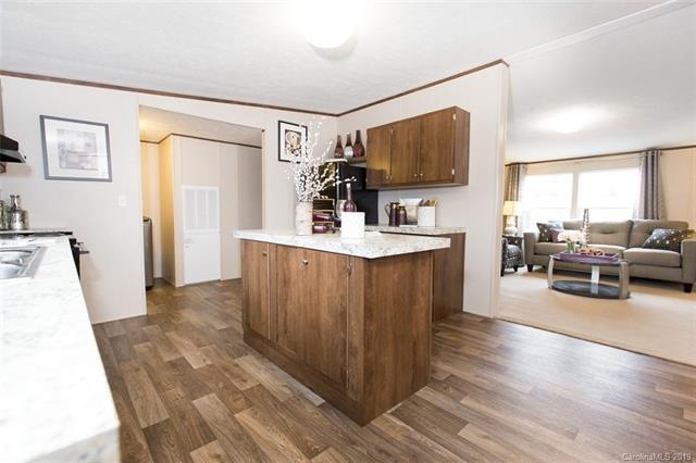 327 Branchwood Rd, Statesville, NC 28625 - photo 1