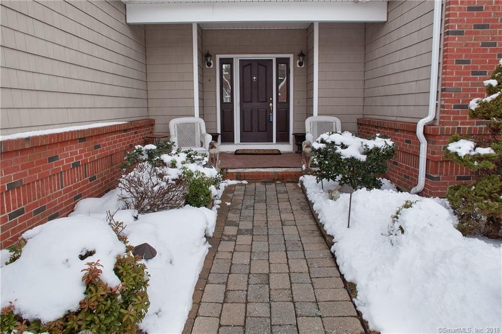 4 Wyeth Dr, Bloomfield, CT 06002 - photo 1