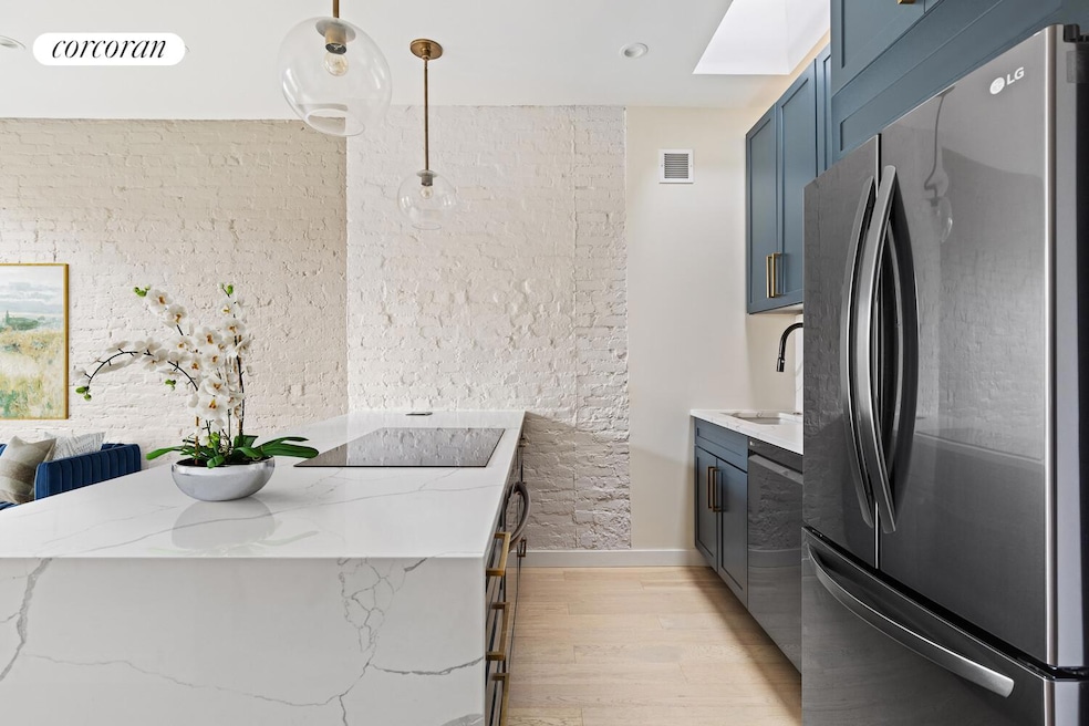 343 E 92nd St unit PHR, New York, NY 10128 - photo 1