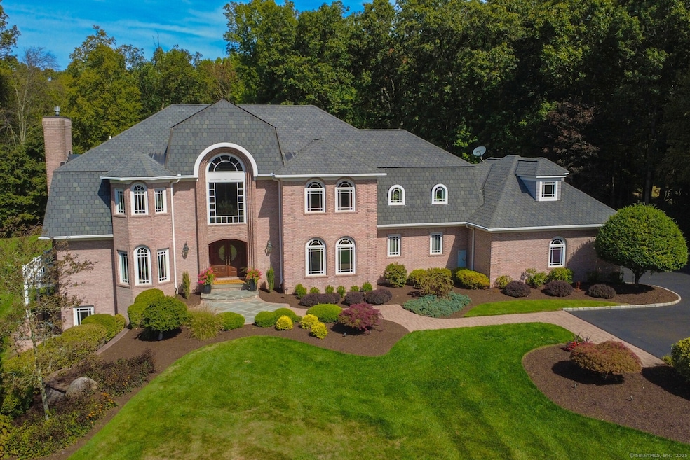 40 Whispering Hollow Ct, Cheshire, CT 06410 - photo 1