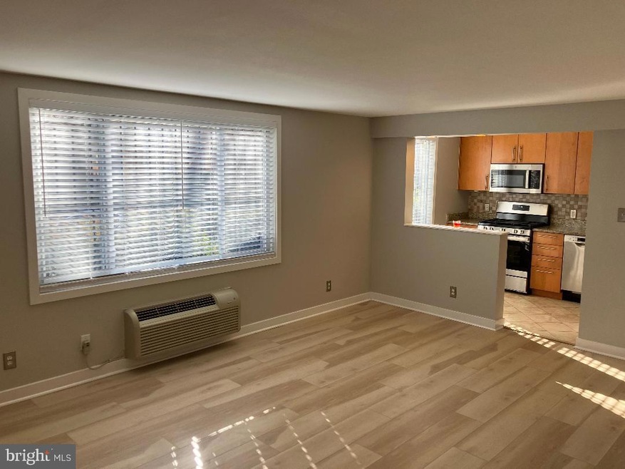 2005 Allen Place NW unit 101, Washington, DC 20009 - photo 1