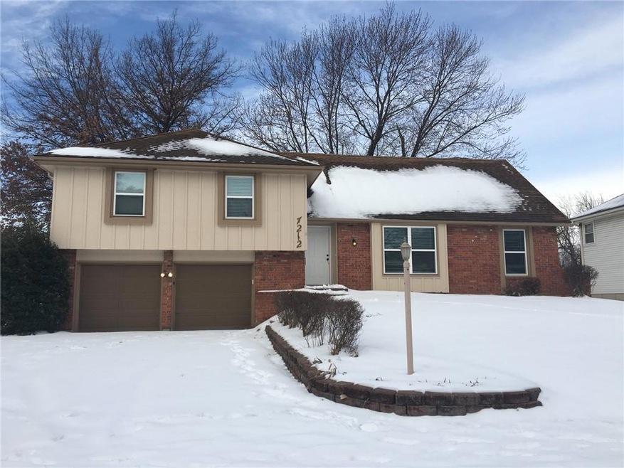 7212 Bond St, Shawnee, KS 66203 - photo 1