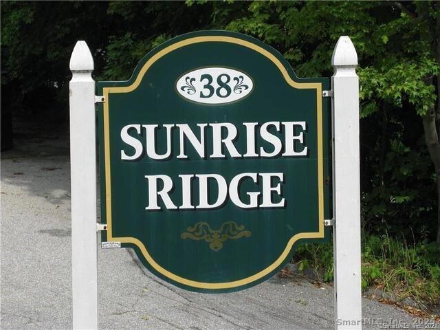 38 Padanaram Ave unit 20, Danbury, CT 06811 - photo 1