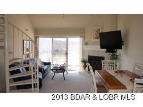 Living area w40HD flat scrn