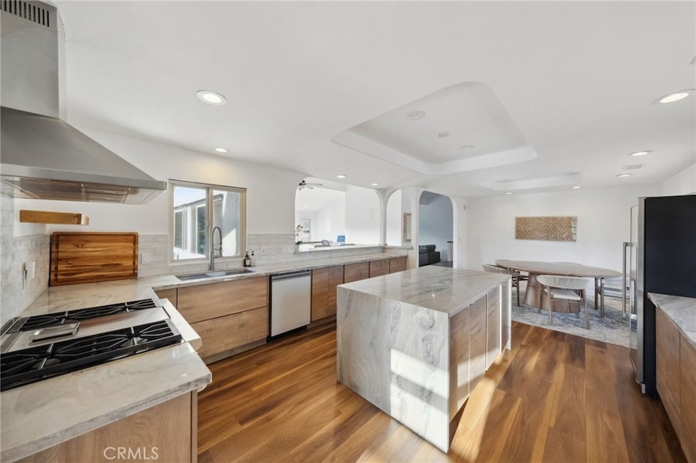 For Sale $975,000