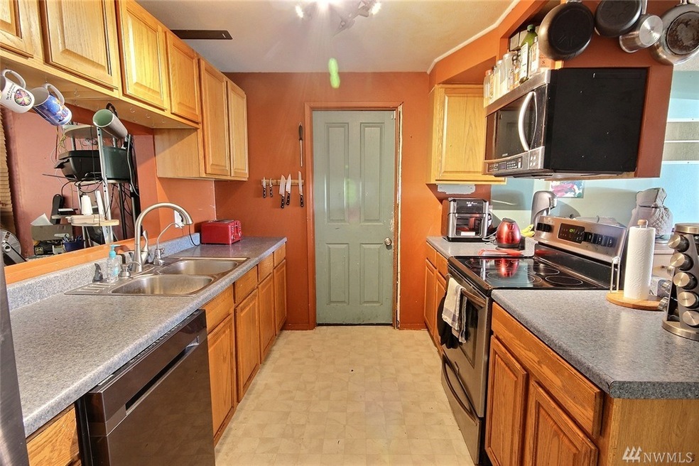 1409 S 259th St, Des Moines, WA 98198 - photo 1