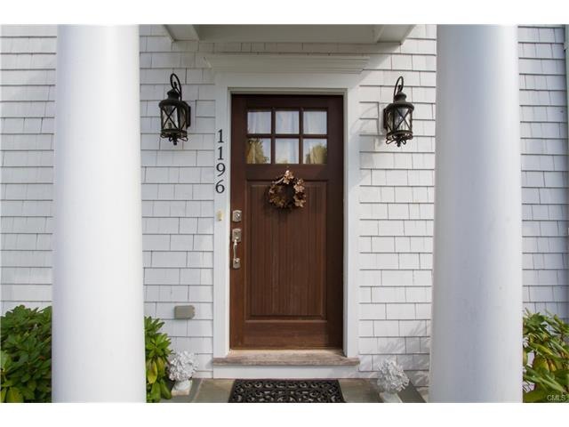 1196 Oldfield Rd, Fairfield, CT 06824 - photo 1