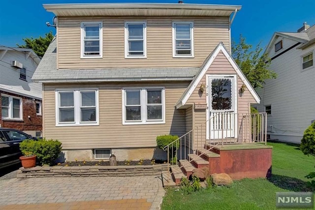 210 Grove St, Clifton, NJ 07013 - photo 1